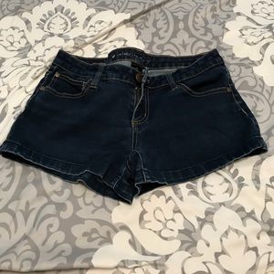 Cute denim shorts 💕